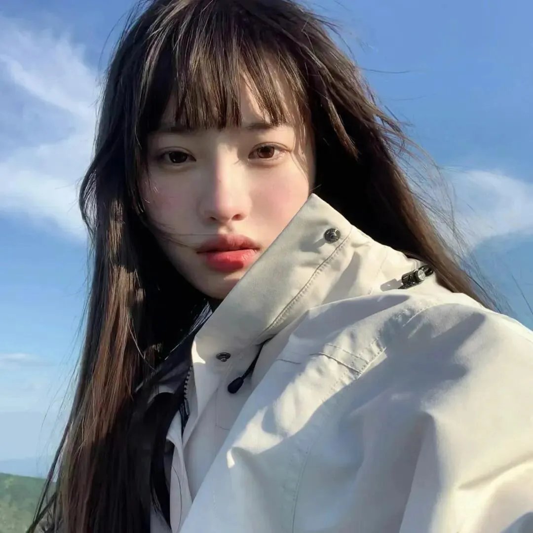 微笑的苹吉